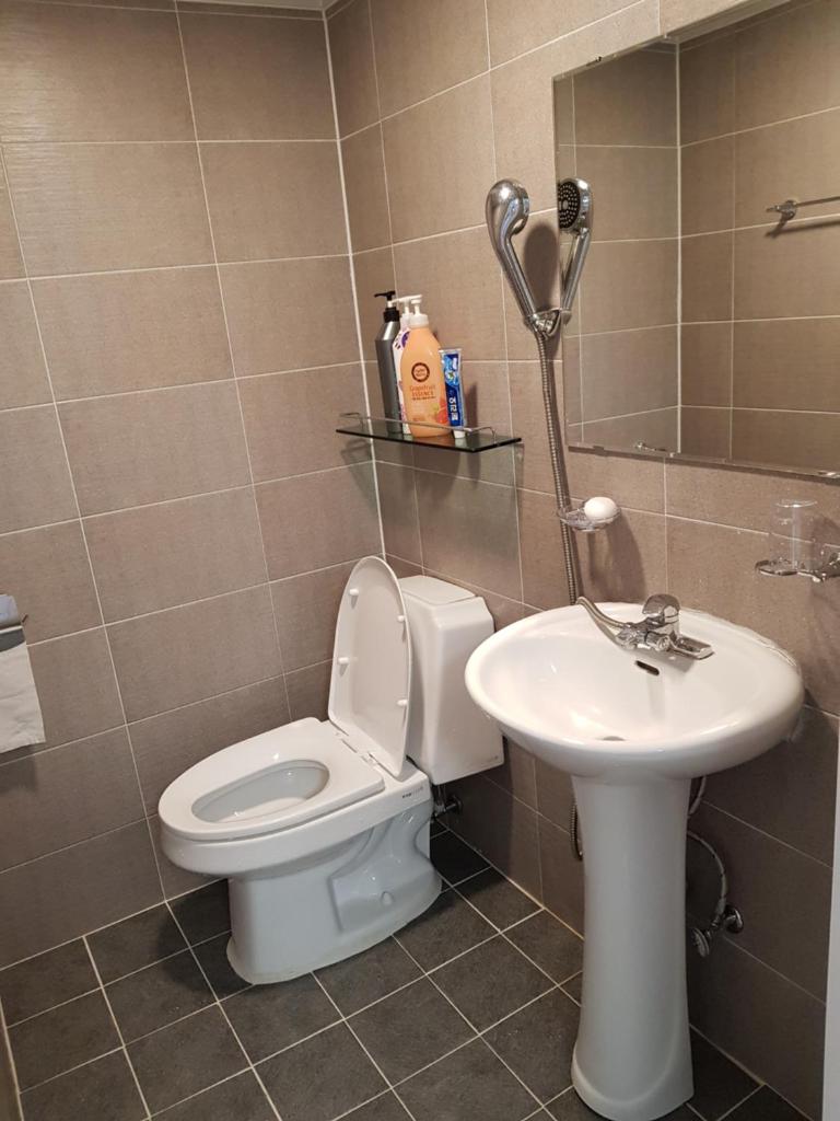 Одноместный (Одноместный номер с собственной ванной комнатой), Take 1 Guesthouse Hongdae