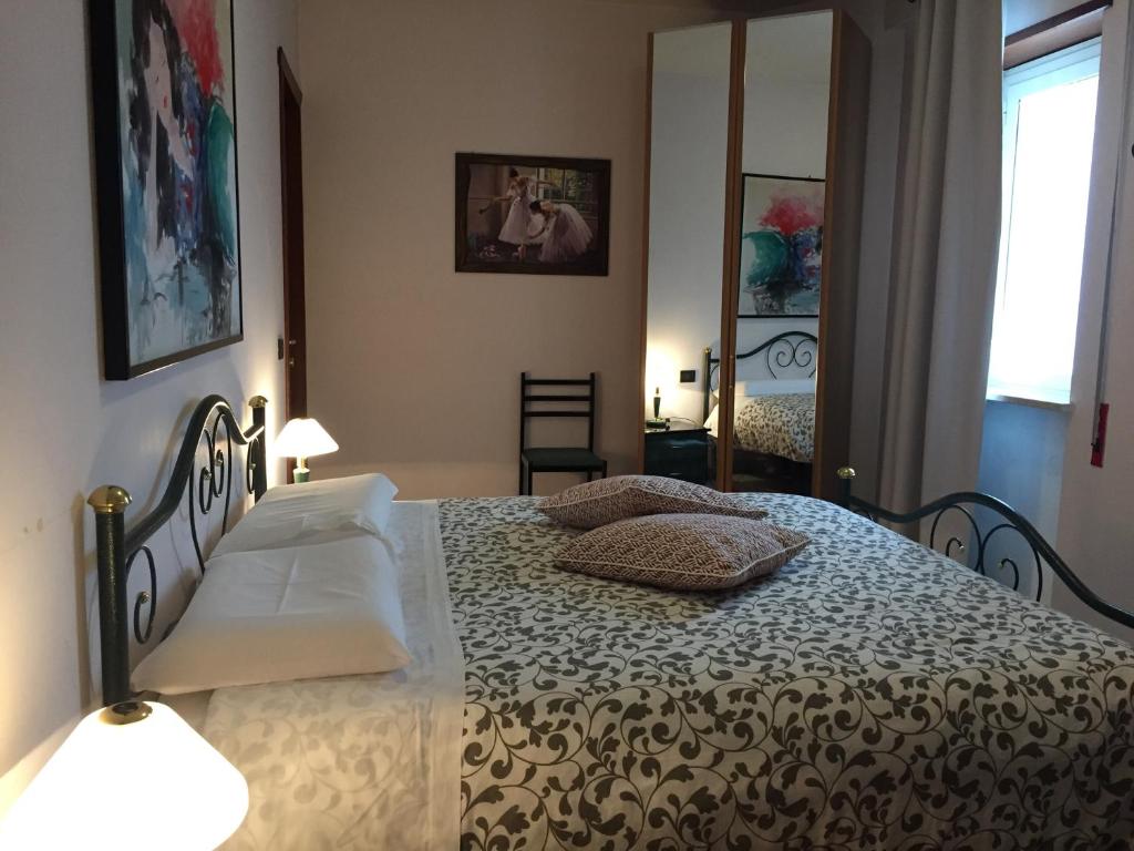 M'ami Bed and Breakfast - Tap to explore photos