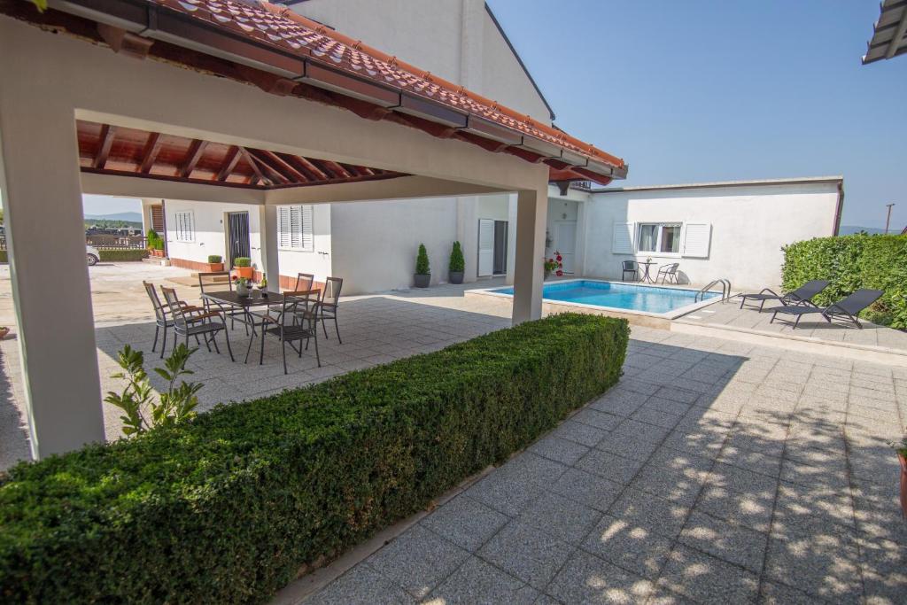 Holiday Home Mirela photo 2