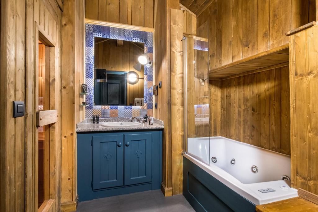 Сьюит (Двухуровневый люкс), Hotel Village Montana
