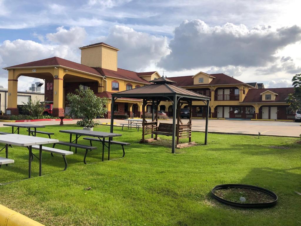 Raintree Inn and Suites image