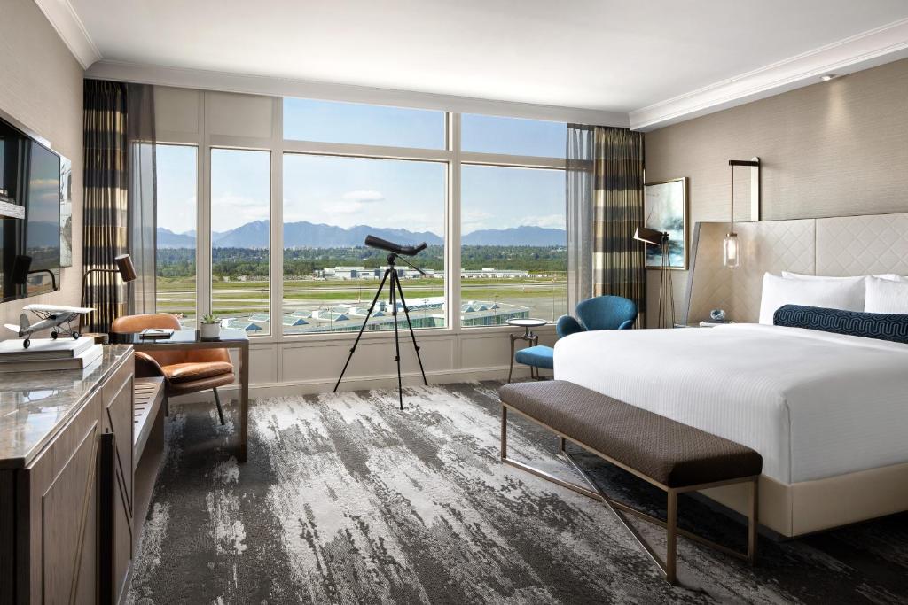 Fairmont Gold at Fairmont Vancouver Airport photo 4