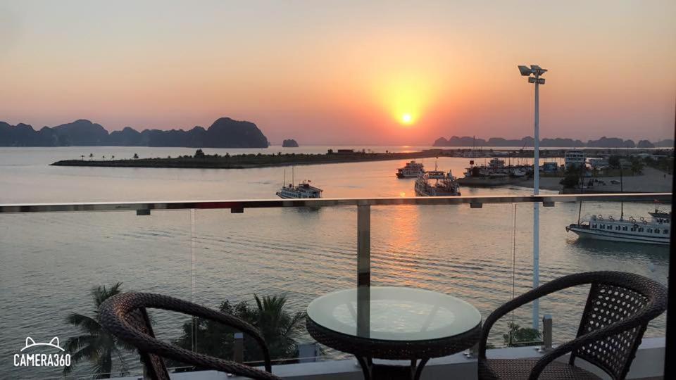 Sun Bay Tuan Chau Hotel