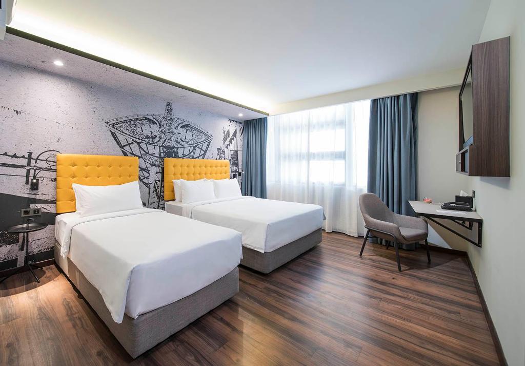 Четырехместный (Family Queen Single), Travelodge City Centre