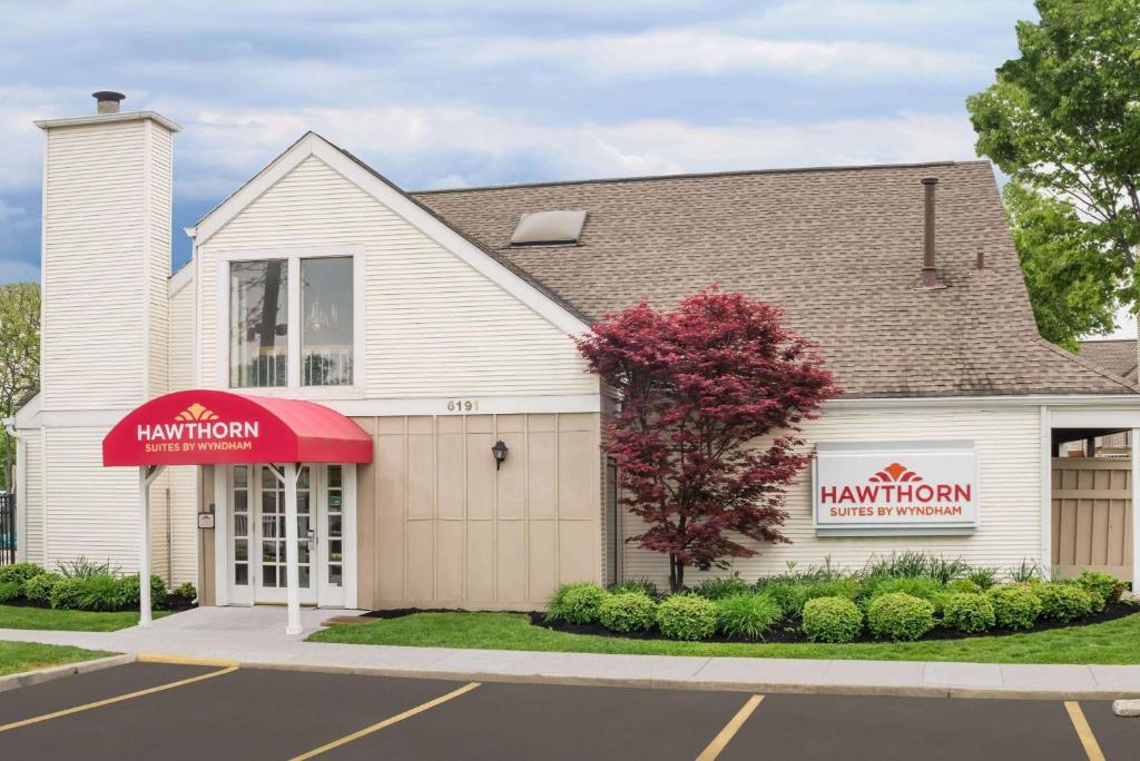 Hawthorn Extended Stay by Wyndham Columbus North image