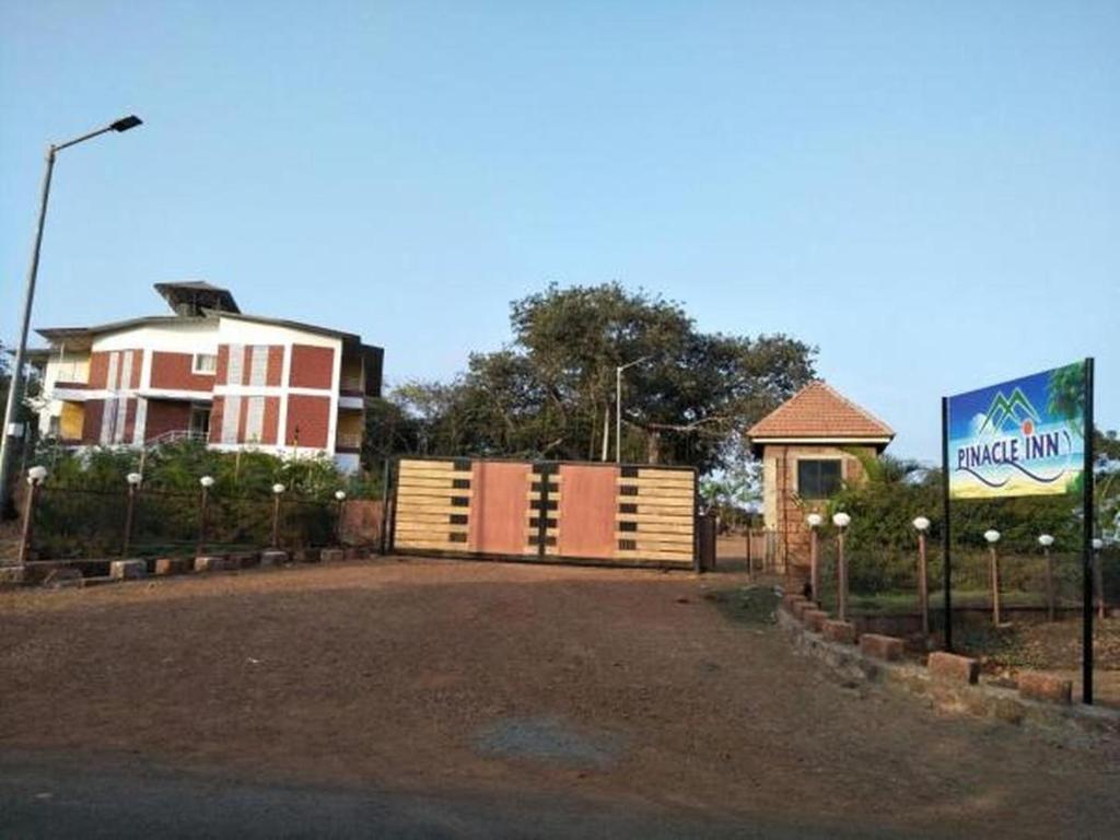Pinacle Inn photo 1