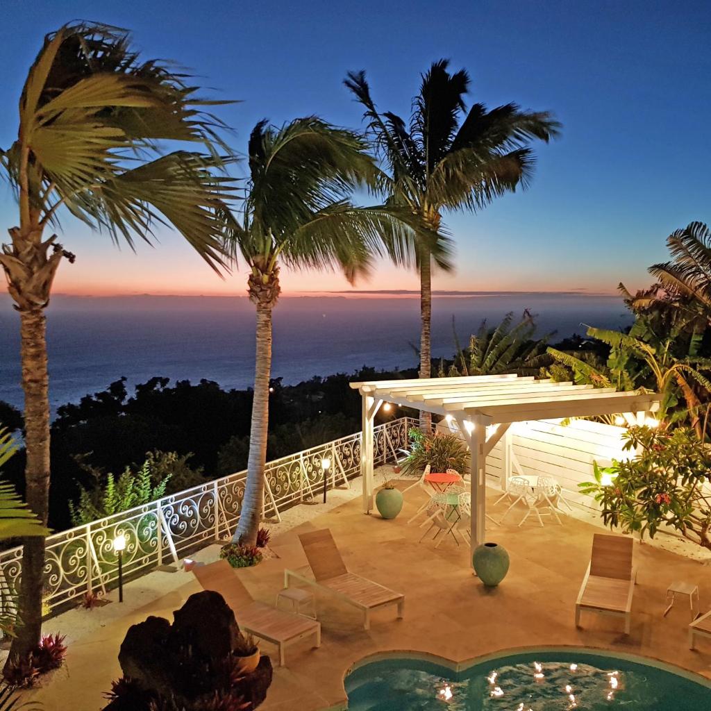 LA BOHEME, résidence de 5 appartements avec piscine, vue océan, Petite Ile photo 3