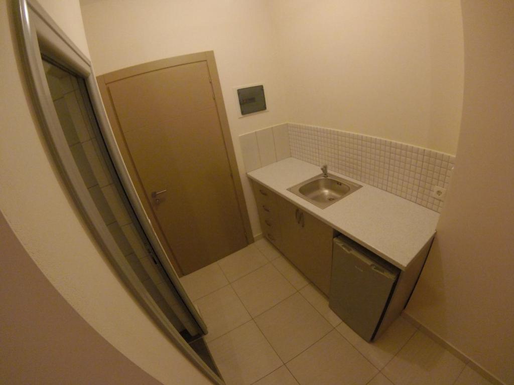 Riviera Rooms photo 2