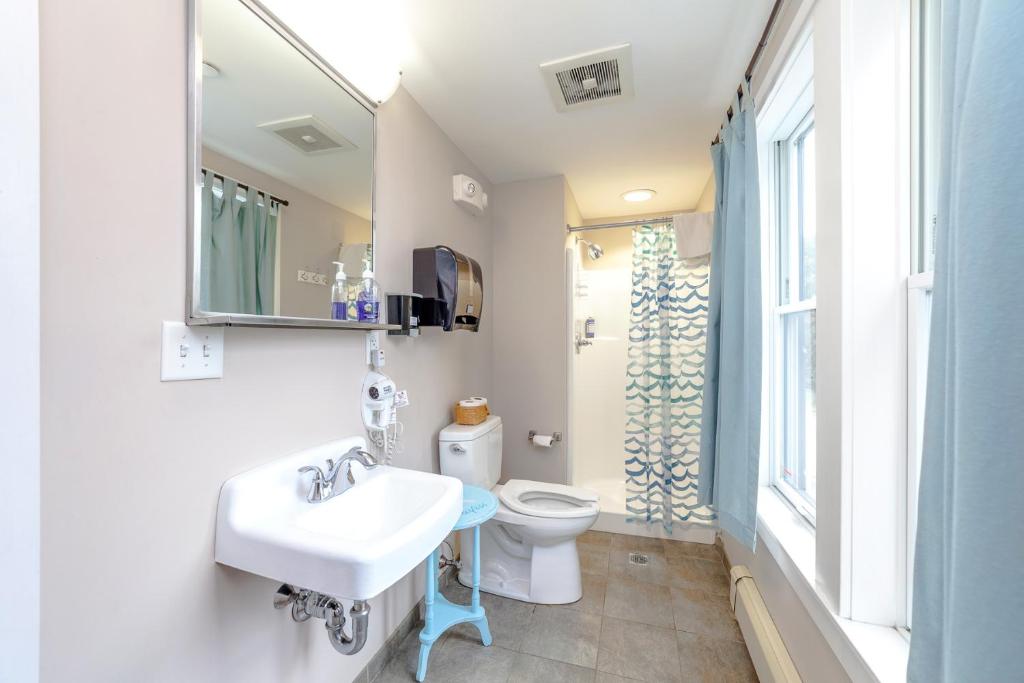 HI - Hyannis Hostel photo 4