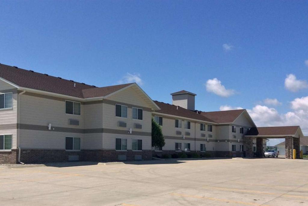 Baymont by Wyndham Harlan photo 1