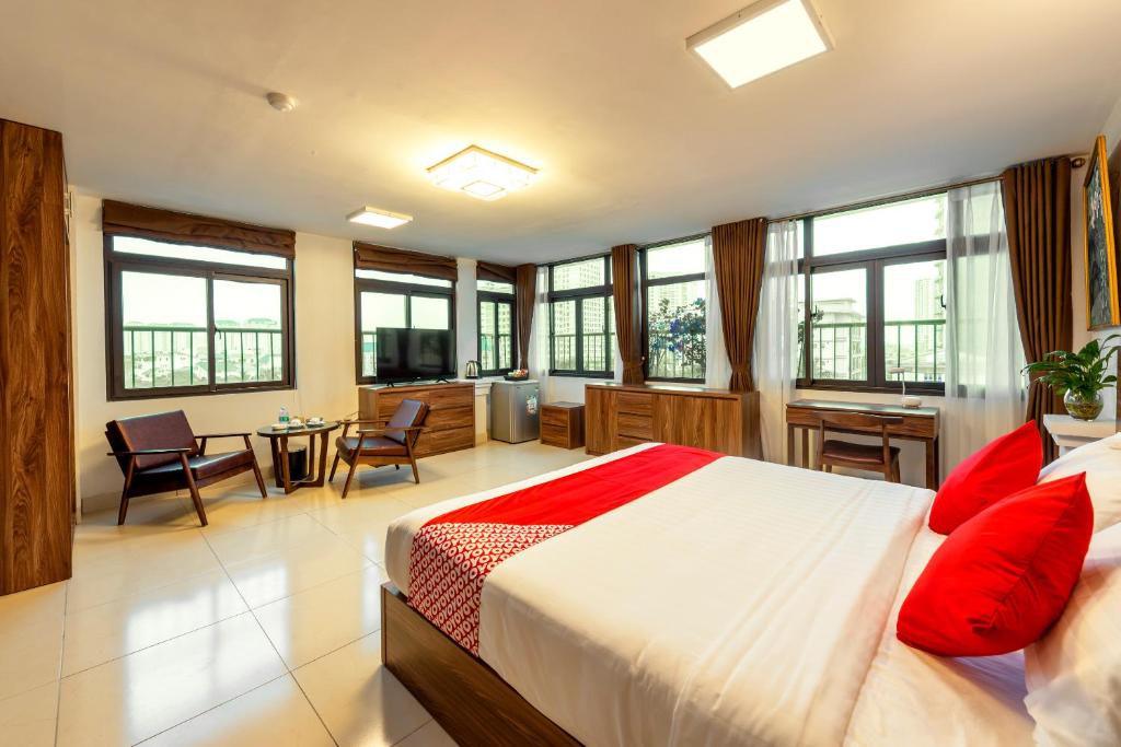 Сьюит (Люкс с балконом), Westlake Tay Ho Hotel 696 Lạc Long Quân
