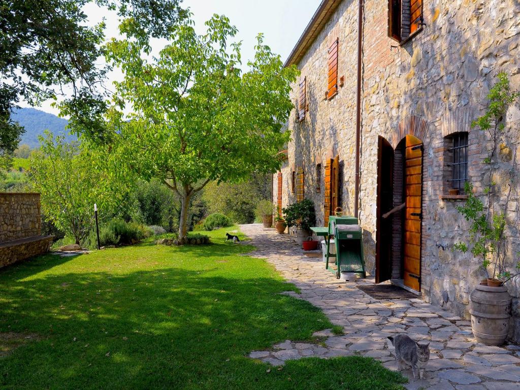Spacious Villa in Ficulle with Pool photo 1