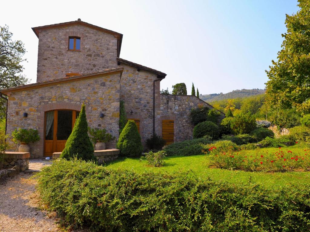 Spacious Villa in Ficulle with Pool photo 4