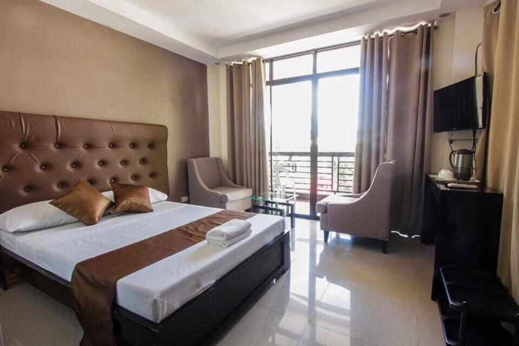 Adelaida Pensionne Hotel photo 1