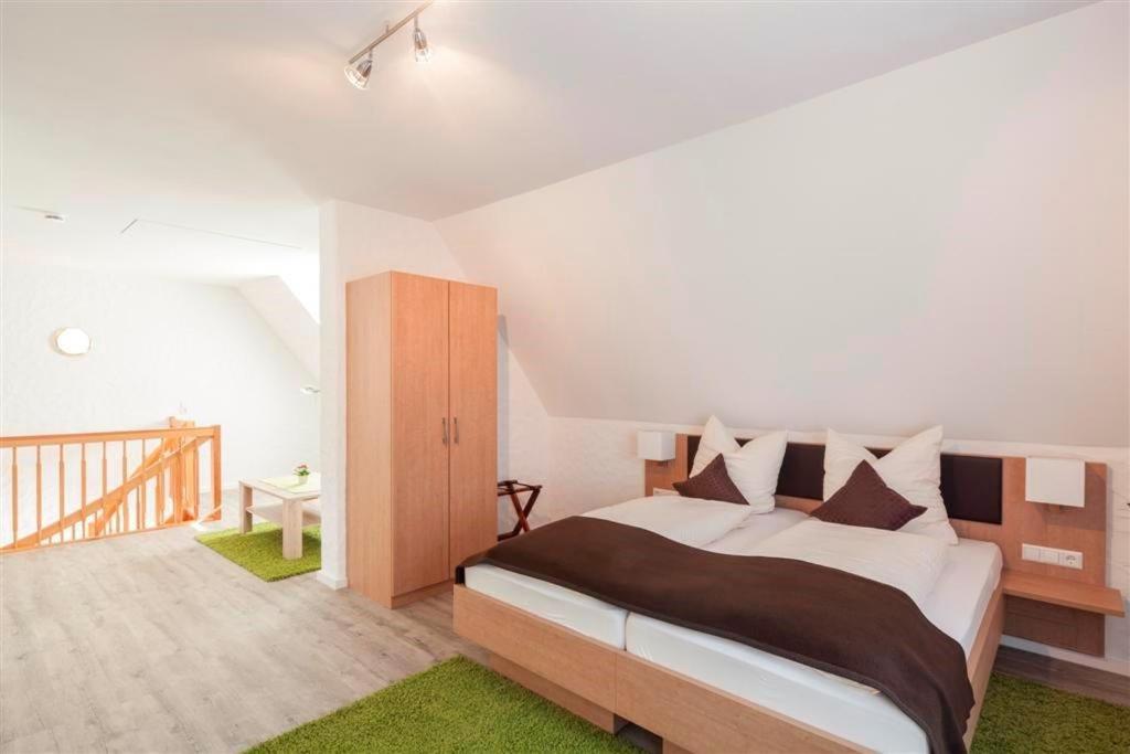 Hotel Garni BURG WALDENSTEIN photo 2