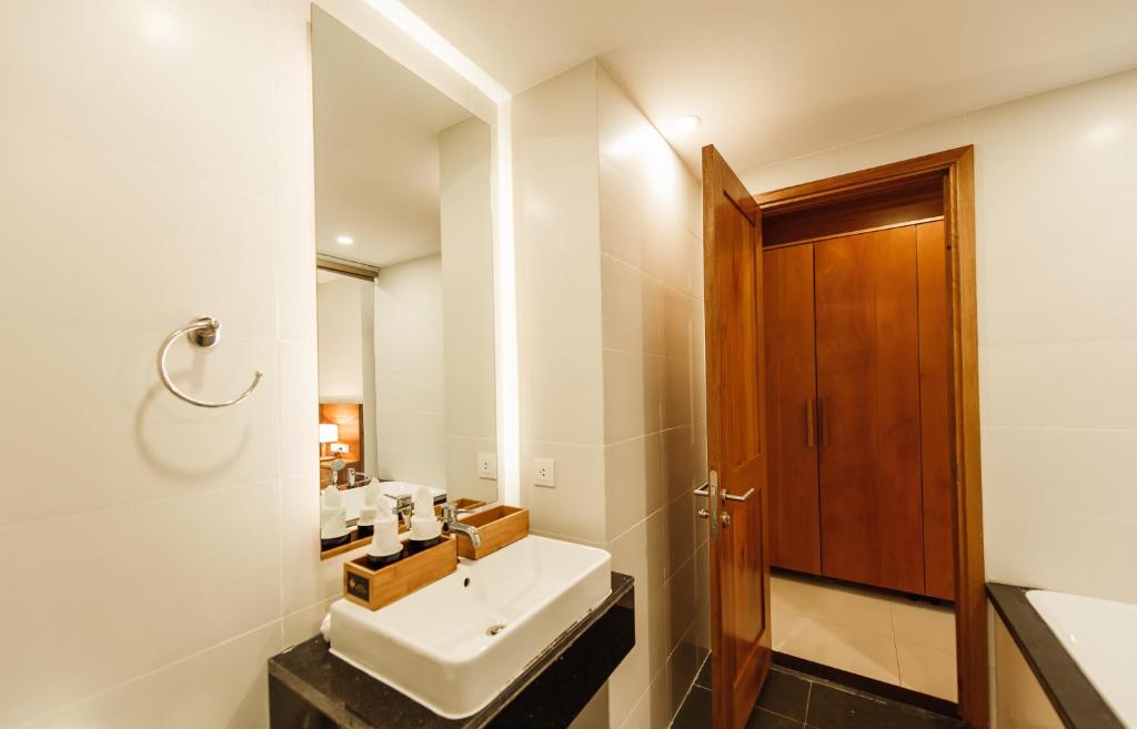 Апартаменты (Апартаменты с 2 спальнями), Maple Hotel & Apartment