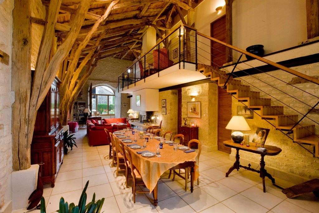 La Vayssade - Grand Gîte de charme - 14 pers - Piscine & Jacuzzi photo 2