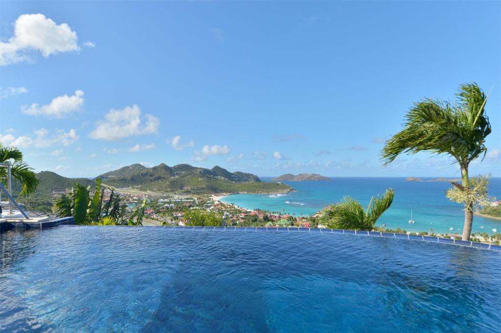 Mystique luxury villa at the heart of the island