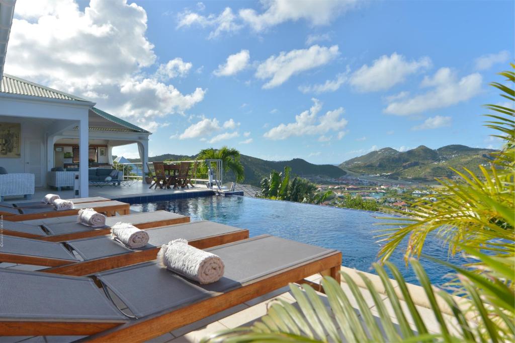 Mystique luxury villa at the heart of the island photo 3