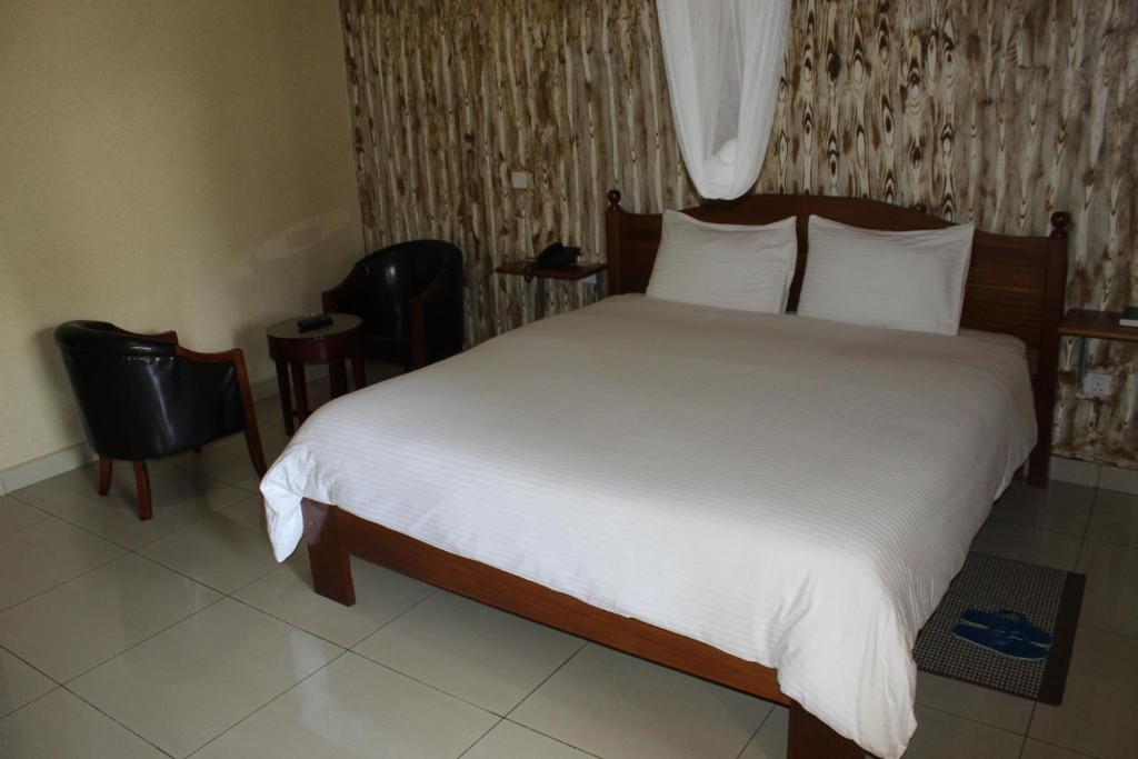 The Garden Place Hotel photo 3