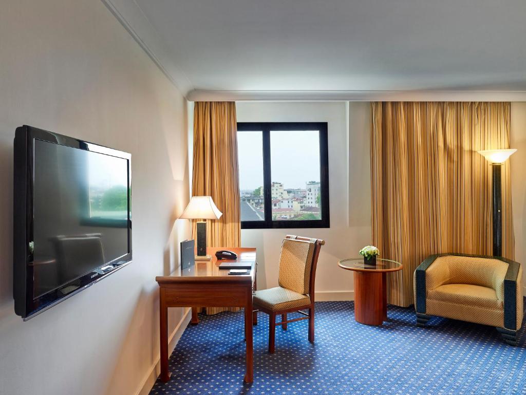 Трехместный (Представительский двухместный номер Hilton с 2 отдельными кроватями и правом посещения представительского лаунджа), Hilton Hanoi Opera
