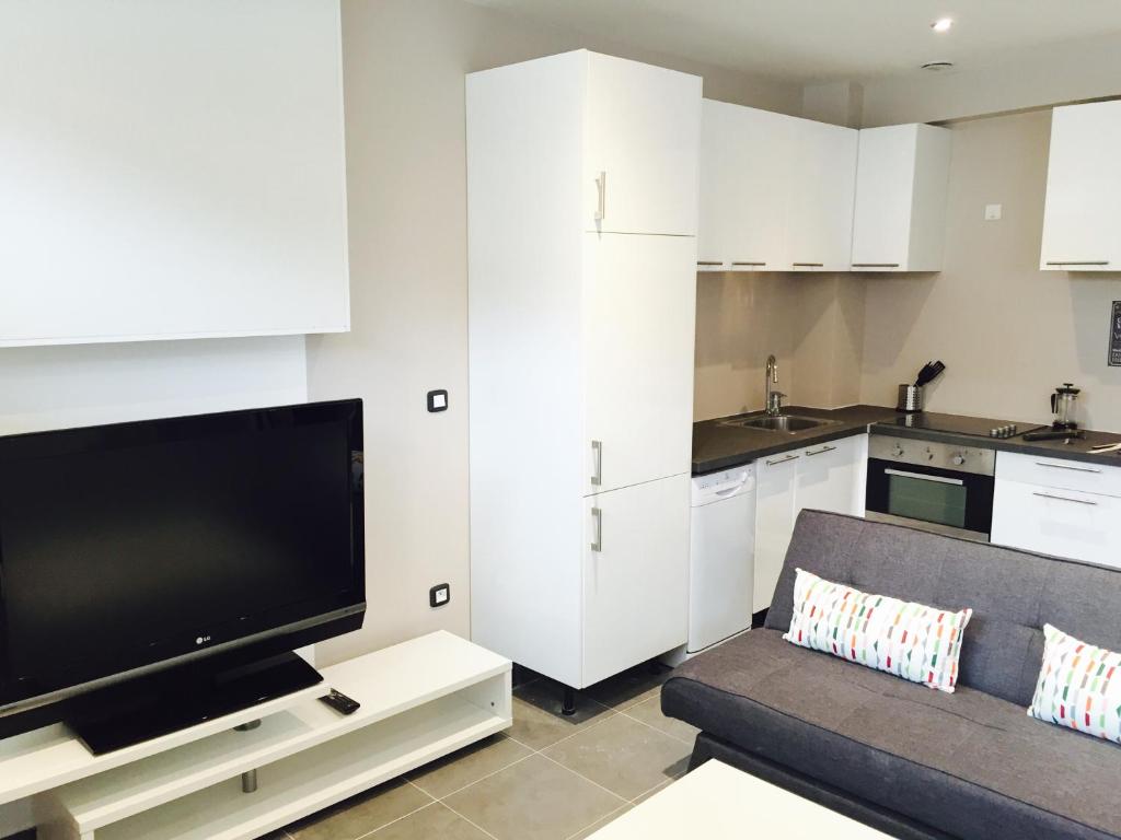 Flat on 2 floors near stade de france photo 1