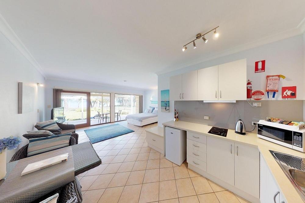 Paradise Beach Apartments photo 3