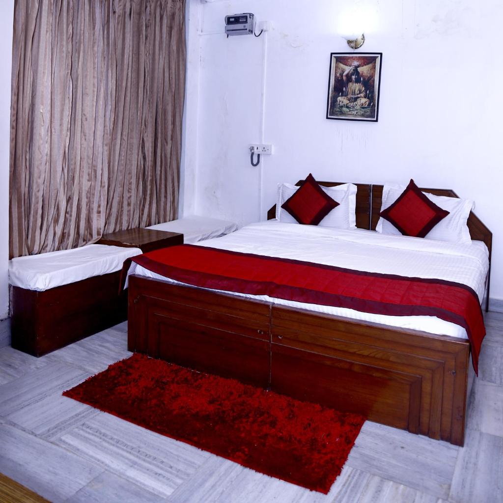 Двухместный (Standard Double Room with complimentary railway station pick up), Batra Holiday Home - Couple Friendly Stays