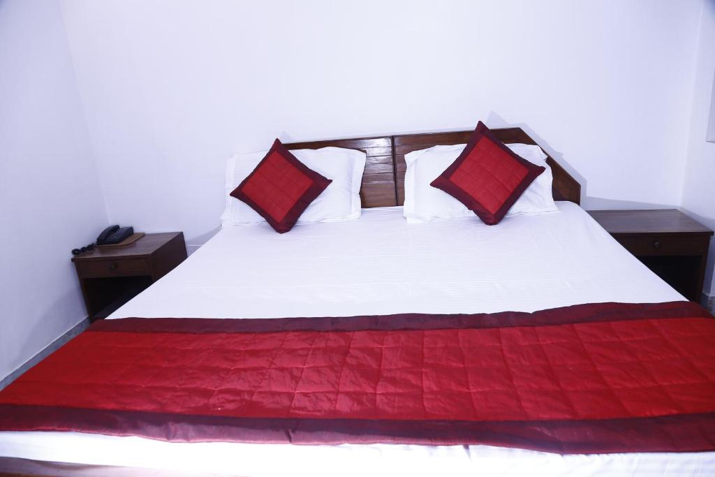 Двухместный (Standard Double Room with complimentary railway station pick up), Batra Holiday Home - Couple Friendly Stays