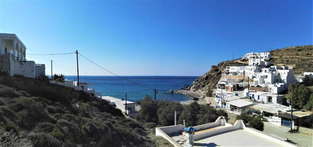 Perigiali Rooms & Apartments Folegandros photo 3