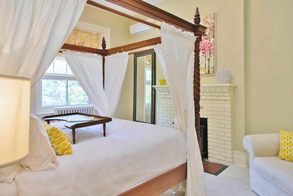 All Suites Whitney Manor photo 4