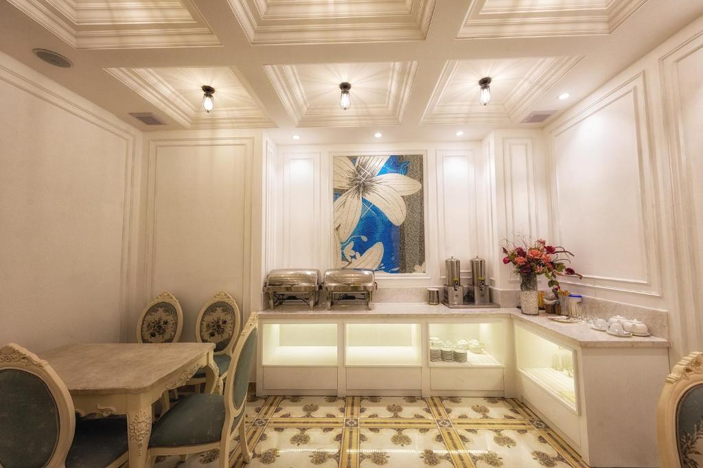 Tuong Vi hotel Saigon