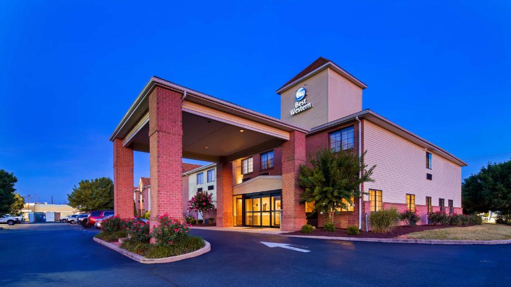 Best Western Denton Inn image