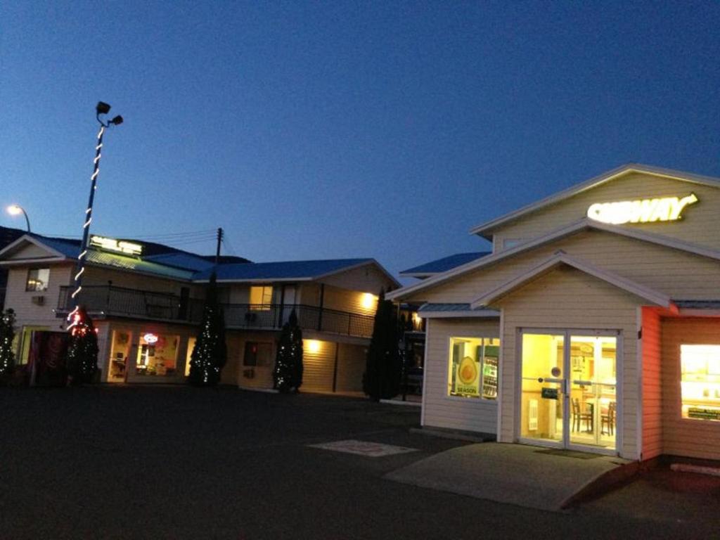 Cache Creek Inn photo 4