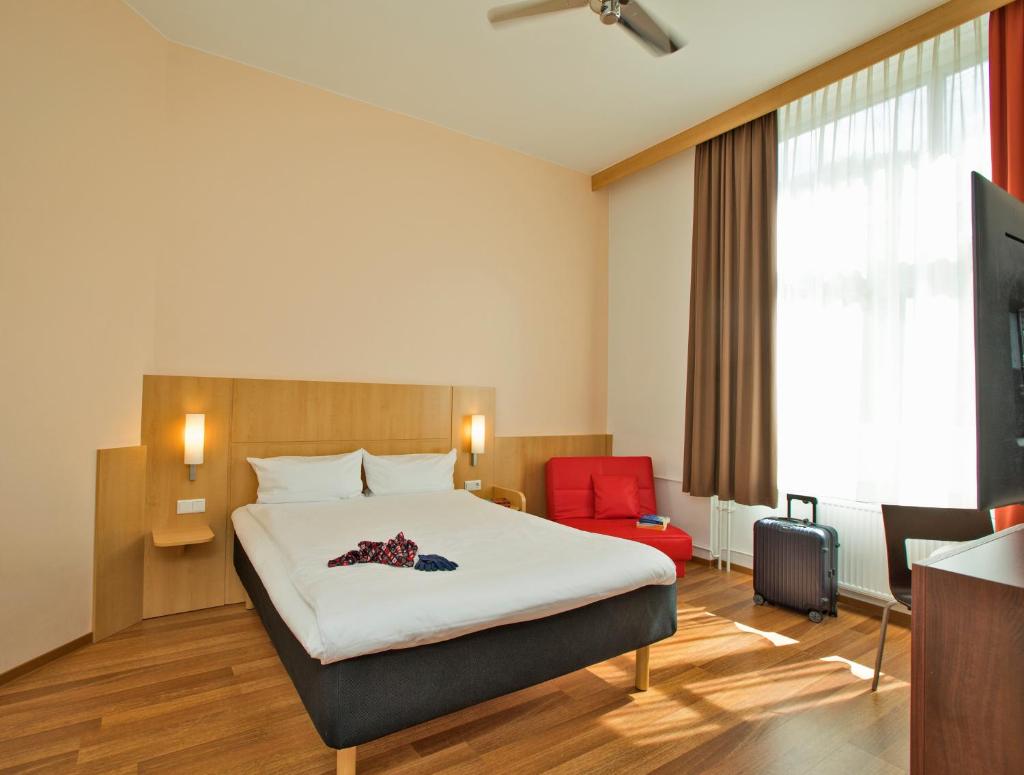 Двухместный (Двухместный номер с 1 диваном-кроватью), ibis Berlin Neukölln