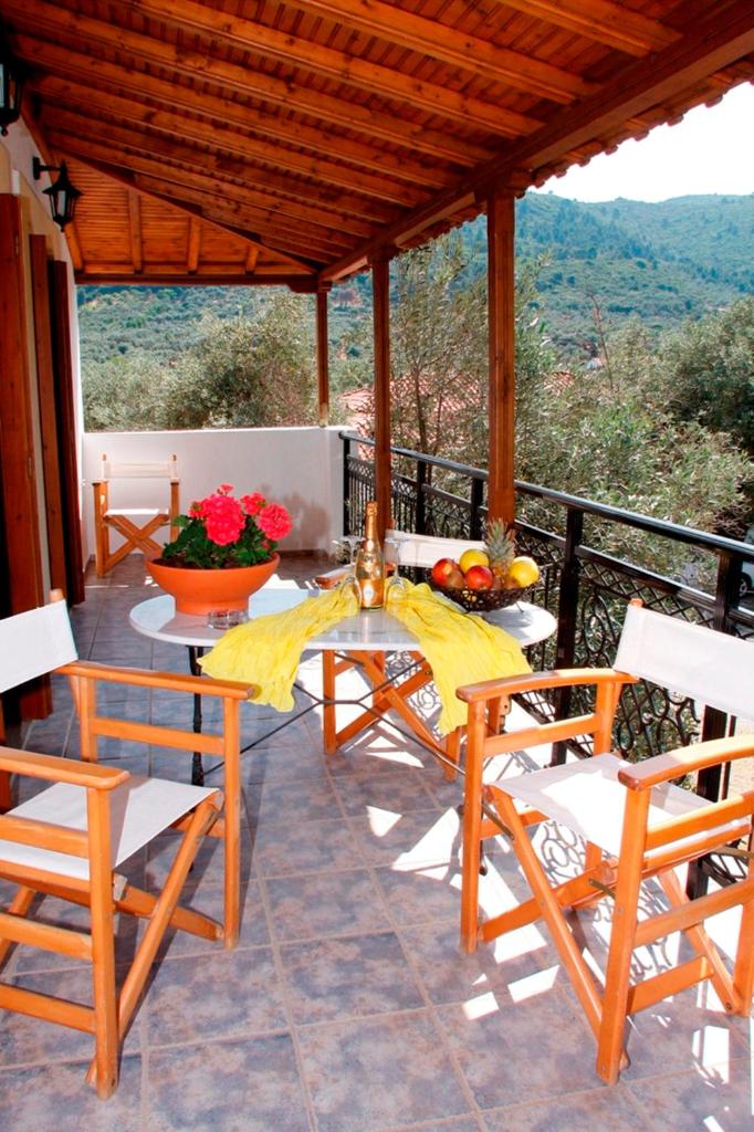 Artemis Bungalows photo 1