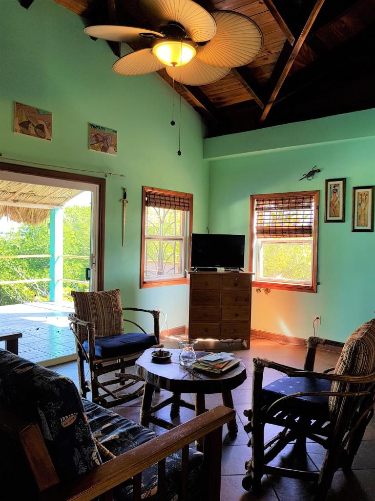 Slo-N-Ez Villa Terrace (Ocean View) photo 2