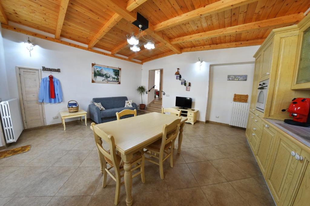 Marghegio' house photo 2