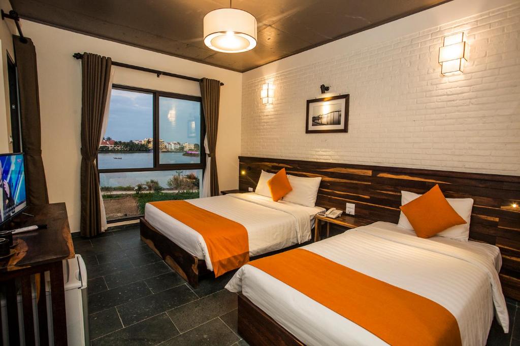 Sông Lụa (Silk River Villa)