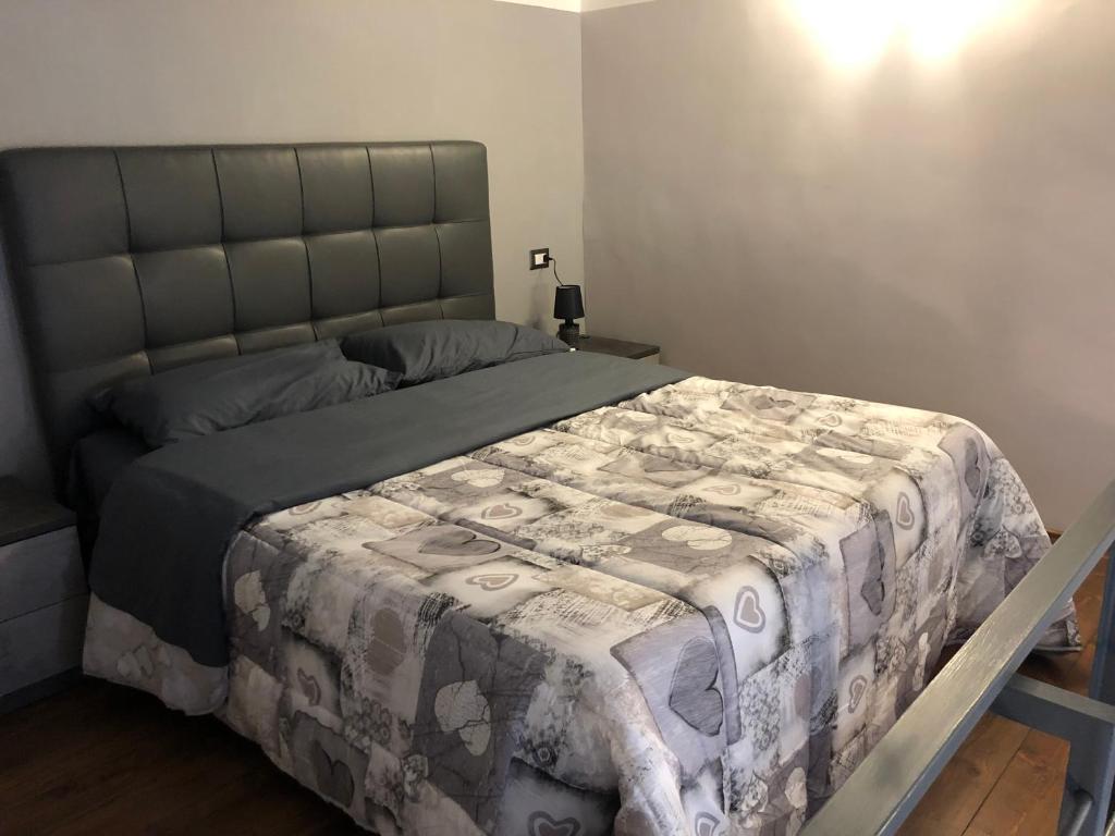 FORIA 58 APARTAMENTS, Naples