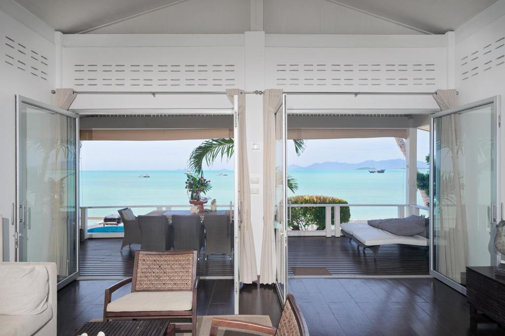 Ban Mok Talay Beachfront Villa photo 3