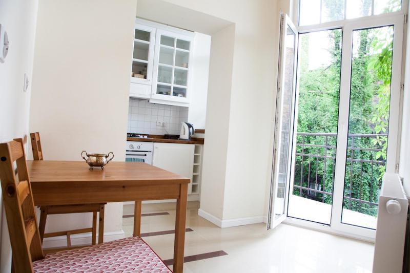 Апартаменты (Апартаменты (для 5 взрослых): ул. Studencka, 1), Pokoje Bagatela Stare Miasto