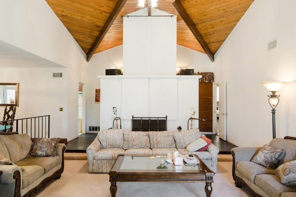 Beautiful House with Fantastic view in Azusa image