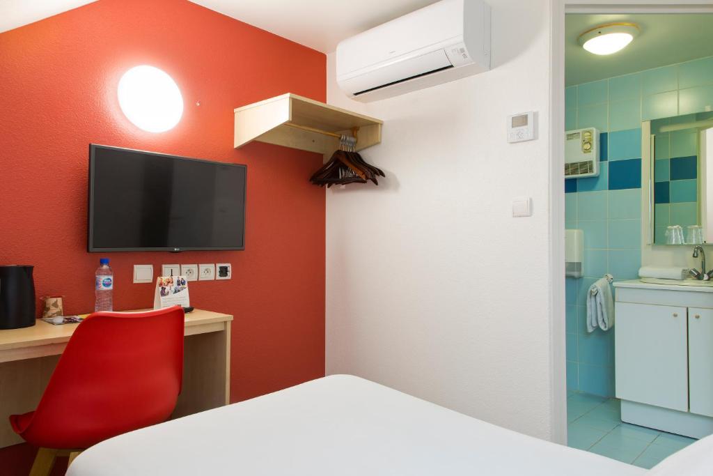 Comfort Hotel Etampes photo 2