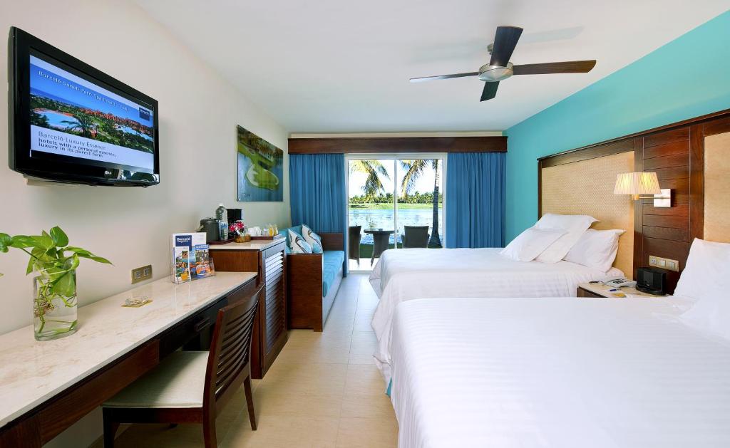 Сьюит (Улучшенный номер (для 2 взрослых + 1 ребенка)), Barcelo Bavaro Palace All Inclusive