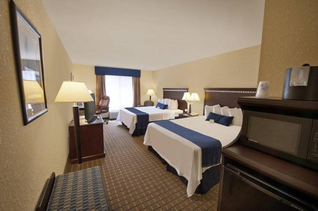 Holiday Inn Express and Suites Allentown West, an IHG Hotel photo 1