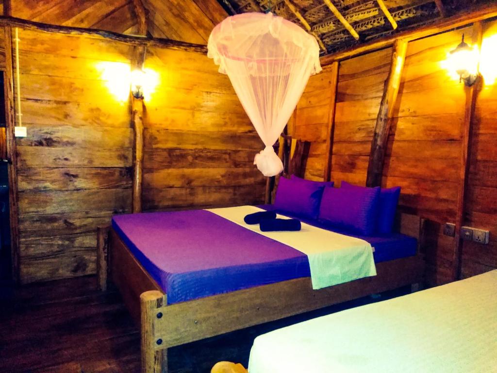 LakeSide Cabana Tissamaharama photo 3