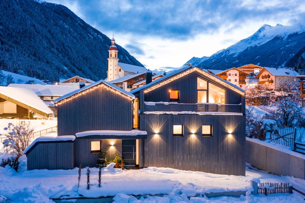 Ferienhaus zum Stubaier Gletscher - Dorf photo 1