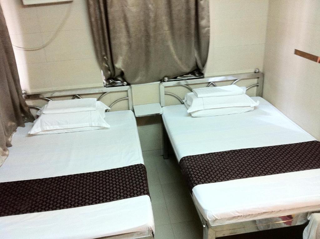 Четырехместный (Двухместный номер с 2 двуспальными кроватями), Osaka Hostel