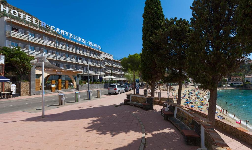 Canyelles Platja photo 2